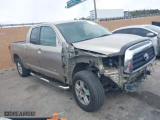 2007 Toyota Tundra SR5 with VIN 5TFRV54197X031872, listed as a IAAI auction lot 41593418 with 246,426 mi miles. Bid and sale history available at carsss.com. Image 1.