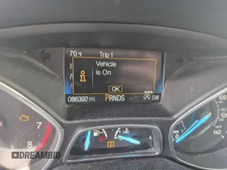 2019 Ford Escape SE z VIN 1FMCU0GD5KUC07713, wystawiony jako IAAI lot #42524778 z przebiegiem 86 392 mil mil oraz . Historia ofert i sprzedaży dostępna na DreamBid. Obrazek 6.