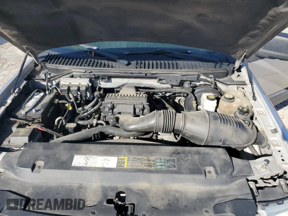 2006 Ford Expedition Special Service with VIN 1FMPU15536LA99638, listed as a Copart auction lot 80303404 with 0 mi miles and Non Repairable. Bid and sale history available at carsss.com. Image 12.