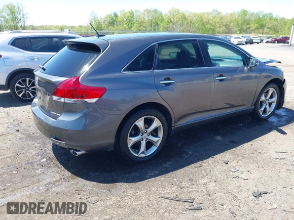 2015 Toyota Venza XLE with VIN 4T3BK3BB4FU117703, listed as a IAAI auction lot 42028684 with 139,639 mi miles. Bid and sale history available at carsss.com. Image 4.