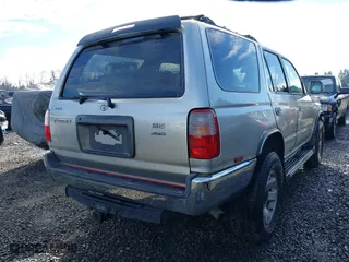 1999 Toyota 4Runner SR5 with VIN JT3HN86R3X0253157, listed as a IAAI auction lot 41539472 with 199,023 mi miles. Bid and sale history available at carsss.com. Image 4.
