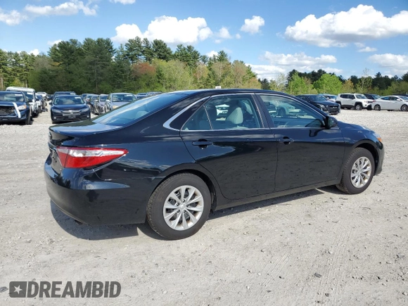 2015 Toyota Camry XLE with VIN 4T1BF1FK0FU887697, listed as a Copart auction lot 56322585 with 102,386 mi miles and Clean Title. Bid and sale history available at DreamBid. Image 3.