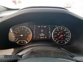 2020 Jeep Renegade Altitude with VIN ZACNJABB1LPL02416, listed as a Copart auction lot 57239765 with 102,631 mi miles and Clean title. Bid and sale history available at DreamBid. Image 9.