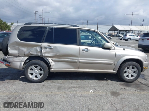2003 Suzuki XL-7 Touring with VIN JS3TX92V634107042, listed as a IAAI auction lot 41902576 with 176,439 mi miles. Bid and sale history available at carsss.com. Image 14.