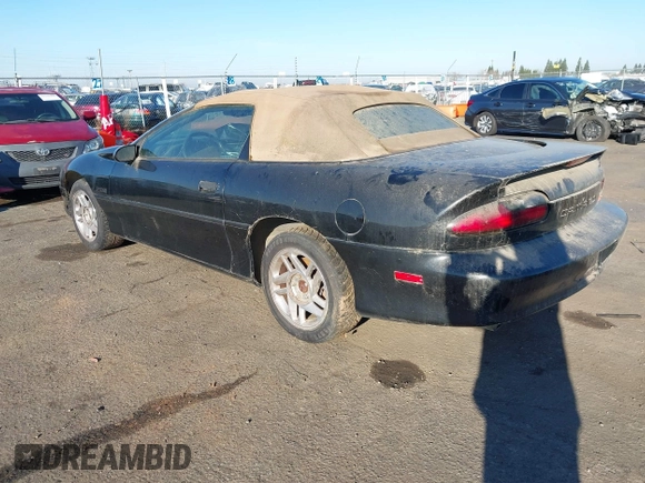 1996 Chevrolet Camaro Z28 z VIN 2G1FP32PXT2166409, wystawiony jako IAAI lot #41264761 z przebiegiem 143 820 mil mil oraz . Historia ofert i sprzedaży dostępna na DreamBid. Obrazek 3.