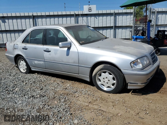 1998 Mercedes-Benz C 230/260/280/320 with VIN WDBHA23G6WA610121, listed as a Copart auction lot 68589184 with 134,147 mi miles and Salvage Title. Bid and sale history available at carsss.com. Image 4.