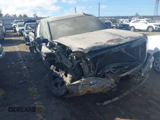 2017 GMC Sierra 1500 SLT z VIN 3GTU2NEC2HG291541, wystawiony jako IAAI lot #40647689 z przebiegiem Nie podano mil oraz . Historia ofert i sprzedaży dostępna na DreamBid. Obrazek 1.