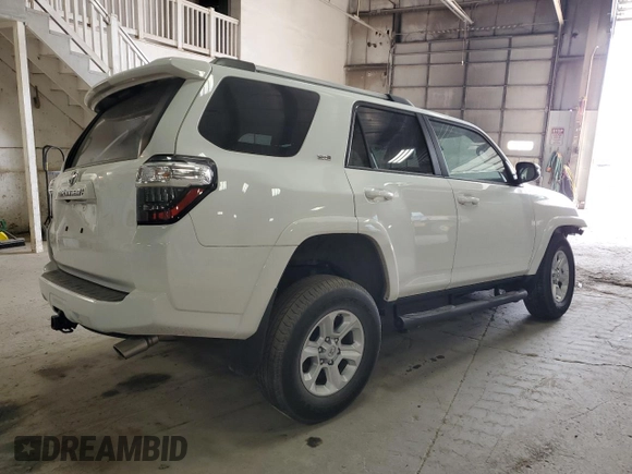 2022 Toyota 4Runner SR5 Premium with VIN JTENU5JRXN5979777, listed as a Copart auction lot 53605845 with 20,957 mi miles and Salvage title. Bid and sale history available at DreamBid. Image 3.