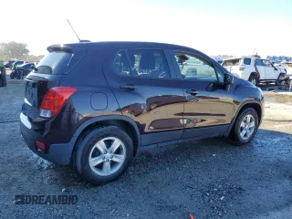 2020 Chevrolet Trax LS with VIN KL7CJKSB7LB343723, listed as a Copart auction lot 46737795 with 86,548 mi miles and Non Repairable. Bid and sale history available at carsss.com. Image 3.
