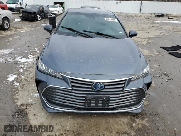2020 Toyota Avalon Hybrid XLE z VIN 4T1A21FB8LU013231, wystawiony jako Copart lot #45410755 z przebiegiem 63 619 mil mil oraz Szkoda całkowita • Salvage title. Historia ofert i sprzedaży dostępna na DreamBid. Obrazek 5.