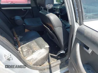 2005 Audi A4 SE z VIN WAULC68E85A058962, wystawiony jako IAAI lot #42332695 z przebiegiem Nie podano mil oraz . Historia ofert i sprzedaży dostępna na DreamBid. Obrazek 8.