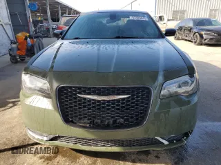 2019 Chrysler 300 with VIN 2C3CCAGGXKH542707, listed as a Copart auction lot 53305045 with 111,657 mi miles and Clean Title. Bid and sale history available at carsss.com. Image 5.