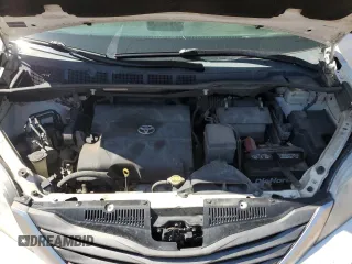 2013 Toyota Sienna XLE с VIN 5TDDK3DC9DS052022, выставлен на аукционе Copart как лот 62444725 с пробегом 241 187 миль миль и Списание • Salvage title. История ставок и продаж доступна на DreamBid. Изображение 12.