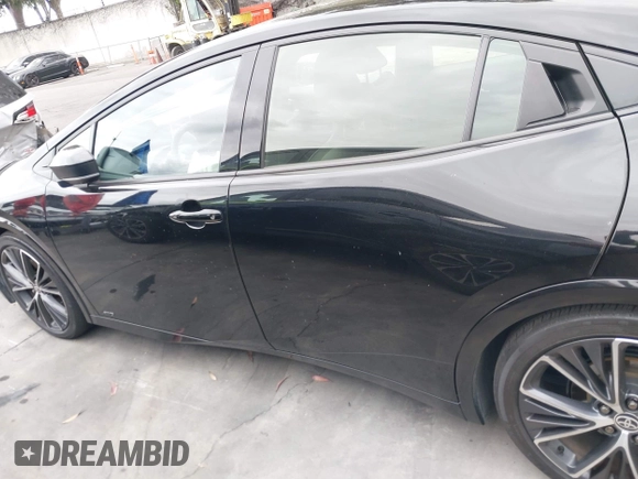 2024 Toyota Prius LE z VIN JTDADABU3R3015537, wystawiony jako IAAI lot #42063101 z przebiegiem 21 435 mil mil oraz . Historia ofert i sprzedaży dostępna na DreamBid. Obrazek 14.