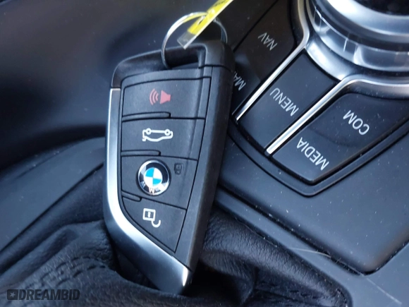 2018 BMW X1 xDrive28i with VIN WBXHT3C33J5F90349, listed as a IAAI auction lot 41385063 with 55,994 mi miles. Bid and sale history available at carsss.com. Image 11.