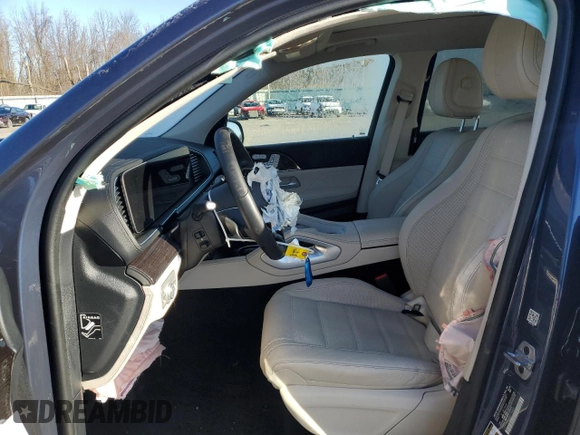 2024 Mercedes-Benz GLS 450 z VIN 4JGFF5KE3RB174463, wystawiony jako Copart lot #48996445 z przebiegiem 14 786 mil mil oraz Szkoda całkowita • Salvage title. Historia ofert i sprzedaży dostępna na DreamBid. Obrazek 7.