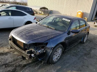 2014 Chrysler 200 LX with VIN 1C3CCBAB5EN195253, listed as a Copart auction lot 47827685 with 173,123 mi miles and Salvage Title. Bid and sale history available at carsss.com. Image 1.