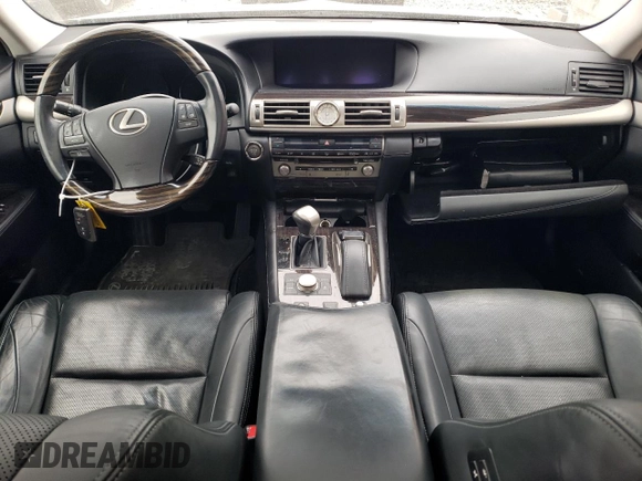 2016 Lexus LS 460 z VIN JTHCL5EF3G5026392, wystawiony jako Copart lot #88937385 z przebiegiem 81 110 mil mil oraz Szkoda całkowita • Salvage title. Historia ofert i sprzedaży dostępna na DreamBid. Obrazek 8.