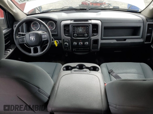 2017 Ram 1500 Tradesman z VIN 1C6RR7FG1HS837373, wystawiony jako Copart lot #59817945 z przebiegiem 90 298 mil mil oraz Szkoda całkowita • Salvage title. Historia ofert i sprzedaży dostępna na DreamBid. Obrazek 8.