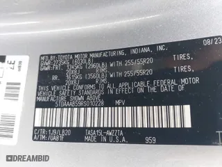 2024 Toyota Grand Highlander XLE with VIN 5TDAAAB59RS010228, listed as a IAAI auction lot 41829943 with 11,436 mi miles. Bid and sale history available at carsss.com. Image 9.