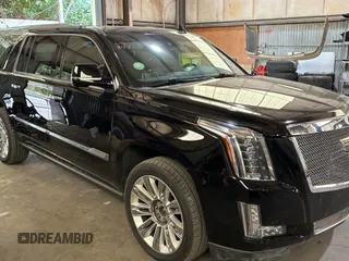 2016 Cadillac Escalade ESV Platinum z VIN 1GYS4KKJ5GR453707, wystawiony jako Copart lot #61802745 z przebiegiem 175 852 mil mil oraz Szkoda całkowita • Salvage title. Historia ofert i sprzedaży dostępna na DreamBid. Obrazek 1.