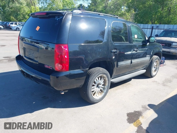 2007 GMC Yukon SLT z VIN 1GKFK13047J289558, wystawiony jako IAAI lot #42315709 z przebiegiem Nie podano mil oraz . Historia ofert i sprzedaży dostępna na DreamBid. Obrazek 4.