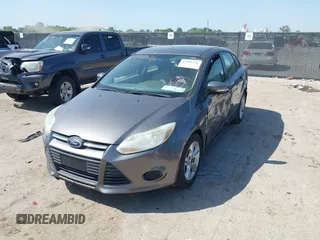 2013 Ford Focus SE with VIN 1FADP3F27DL156733, listed as a IAAI auction lot 41998196 with 116,692 mi miles. Bid and sale history available at carsss.com. Image 2.