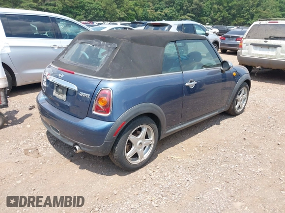 2009 MINI Convertible с VIN WMWMR33569TJ93991, выставлен на аукционе IAAI как лот 42382783 с пробегом Не указан миль и . История ставок и продаж доступна на DreamBid. Изображение 4.