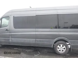 2011 Mercedes-Benz Sprinter Passenger with VIN WDZPE8CC2B5571810, listed as a IAAI auction lot 41571941 with 298,032 mi miles. Bid and sale history available at carsss.com. Image 14.