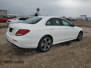 2019 Mercedes-Benz E 300 с VIN WDDZF4KB9KA524388, выставлен на аукционе Copart как лот 52723445 с пробегом 93 906 миль миль и Списание • Salvage title. История ставок и продаж доступна на DreamBid. Изображение 3.