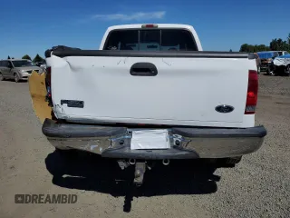 2001 Ford F-350 XL z VIN 1FTWW32F01ED08768, wystawiony jako Copart lot #62873634 z przebiegiem 317 184 mil mil oraz Szkoda całkowita • Salvage title. Historia ofert i sprzedaży dostępna na DreamBid. Obrazek 6.