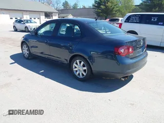 2009 Volkswagen Jetta S с VIN 3VWJZ71K19M008344, выставлен на аукционе IAAI как лот 42165996 с пробегом 179 983 миль миль и . История ставок и продаж доступна на DreamBid. Изображение 3.