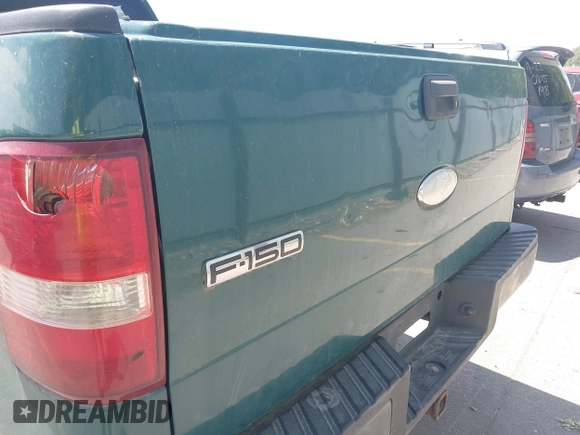 2007 Ford F-150 STX z VIN 1FTRX12W47KC45277, wystawiony jako IAAI lot #42581318 z przebiegiem 318 547 mil mil oraz . Historia ofert i sprzedaży dostępna na DreamBid. Obrazek 6.
