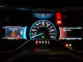 2017 Ford C-Max Titanium z VIN 1FADP5DU9HL114487, wystawiony jako Copart lot #82641644 z przebiegiem 21 430 mil mil oraz Szkoda całkowita • Salvage title. Historia ofert i sprzedaży dostępna na DreamBid. Obrazek 9.