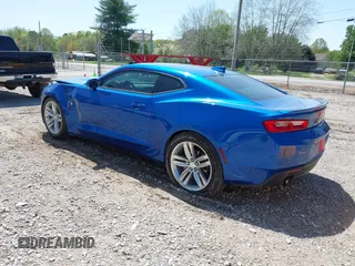 2018 Chevrolet Camaro 1LT z VIN 1G1FB1RS5J0101768, wystawiony jako IAAI lot #41990965 z przebiegiem 82 492 mil mil oraz . Historia ofert i sprzedaży dostępna na DreamBid. Obrazek 3.