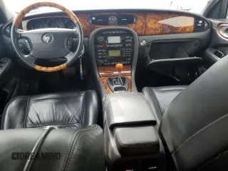2007 Jaguar XJ 8 with VIN SAJWA71B97SH17810, listed as a Copart auction lot 52262685 with 152,281 mi miles and Clean Title. Bid and sale history available at DreamBid. Image 8.