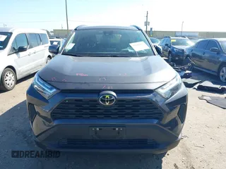 2023 Toyota RAV4 XLE with VIN 2T3W1RFV4PW299898, listed as a IAAI auction lot 41640181 with 31,455 mi miles. Bid and sale history available at carsss.com. Image 13.