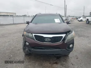 2011 Kia Sorento LX with VIN 5XYKT3A13BG094591, listed as a IAAI auction lot 41986727 with 237,681 mi miles. Bid and sale history available at carsss.com. Image 12.