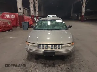 1994 Chrysler Concorde z VIN 2C3EL56F1RH246123, wystawiony jako IAAI lot #41845747 z przebiegiem 121 523 mil mil oraz . Historia ofert i sprzedaży dostępna na DreamBid. Obrazek 13.