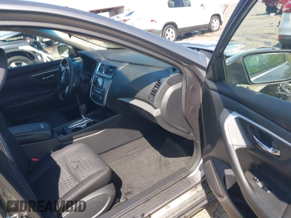 2018 Nissan Altima SV with VIN 1N4AL3AP2JC479598, listed as a IAAI auction lot 41992023 with 151,097 mi miles and . Bid and sale history available at carsss.com. Image 5.