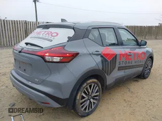 2022 Nissan Kicks SV with VIN 3N1CP5CV2NL483727, listed as a IAAI auction lot 41789917 with 139,941 mi miles and . Bid and sale history available at carsss.com. Image 4.