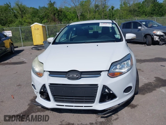 2013 Ford Focus SE with VIN 1FADP3F26DL203377, listed as a IAAI auction lot 41998750 with 70,000 mi miles. Bid and sale history available at carsss.com. Image 12.