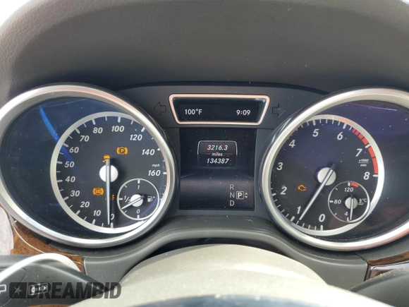2014 Mercedes-Benz M 350 with VIN 4JGDA5JB6EA372418, listed as a Copart auction lot 60975265 with 134,387 mi miles and Salvage title. Bid and sale history available at DreamBid. Image 9.