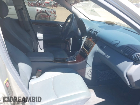 2003 Mercedes-Benz C 240 с VIN WDBRF61J93F318392, выставлен на аукционе IAAI как лот 41886149 с пробегом Не указан миль и . История ставок и продаж доступна на DreamBid. Изображение 5.