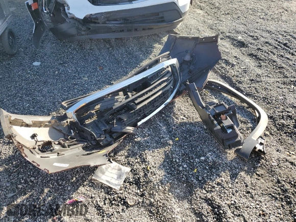 2017 GMC Acadia SLT z VIN 1GKKNMLA1HZ297555, wystawiony jako Copart lot #53368865 z przebiegiem 138 567 mil mil oraz Szkoda całkowita • Salvage title. Historia ofert i sprzedaży dostępna na DreamBid. Obrazek 15.