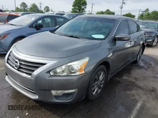 2015 Nissan Altima S z VIN 1N4AL3AP7FN908374, wystawiony jako IAAI lot #42322910 z przebiegiem 147 395 mil mil oraz . Historia ofert i sprzedaży dostępna na DreamBid. Obrazek 2.