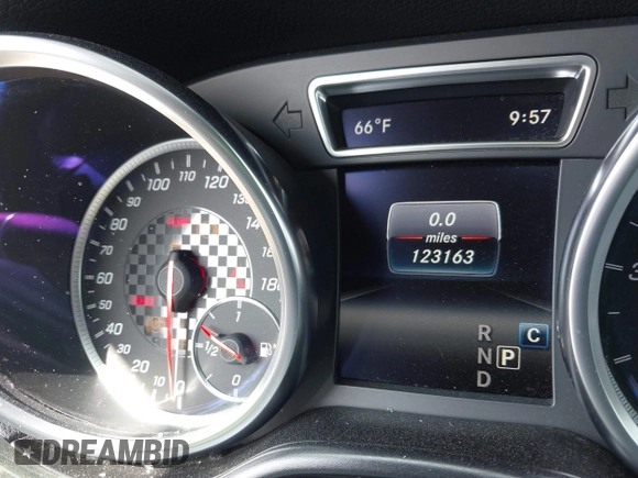 2018 Mercedes-Benz GLE 43 AMG with VIN 4JGDA6EB4JB019258, listed as a IAAI auction lot 42032969 with 123,163 mi miles and . Bid and sale history available at DreamBid. Image 15.