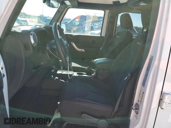 2018 Jeep Wrangler JK Unlimited Sahara with VIN 1C4HJWEG0JL929209, listed as a Copart auction lot 82971914 with 97,812 mi miles and Non Repairable. Bid and sale history available at carsss.com. Image 7.