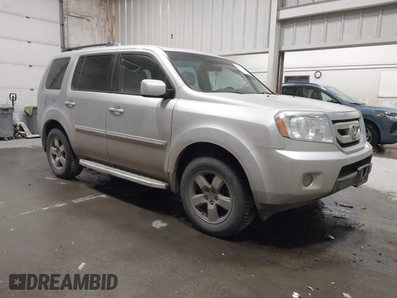 2011 Honda Pilot EX-L with VIN 5FNYF4H66BB029802, listed as a IAAI auction lot 42101545 with 240,127 mi miles and . Bid and sale history available at carsss.com. Image 1.