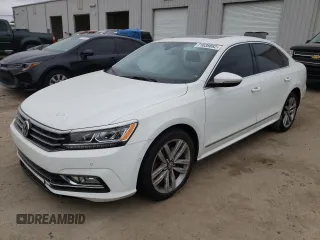2017 Volkswagen Passat V6 SEL Premium with VIN 1VWCM7A32HC081514, listed as a Copart auction lot 71038062 with 59,057 mi miles. Bid and sale history available at carsss.com. Image 1.